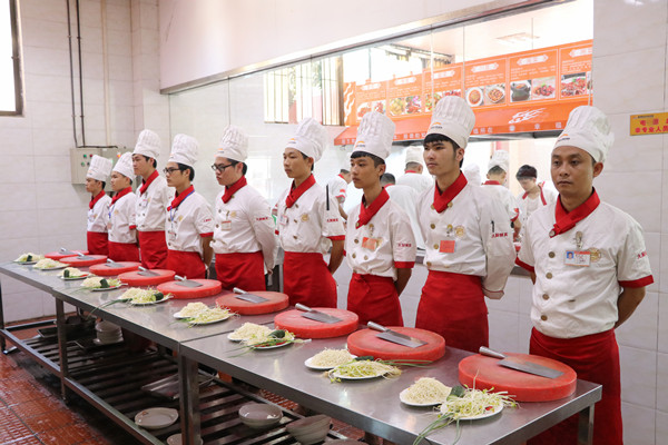 海南新东方烹饪学校厨师培训